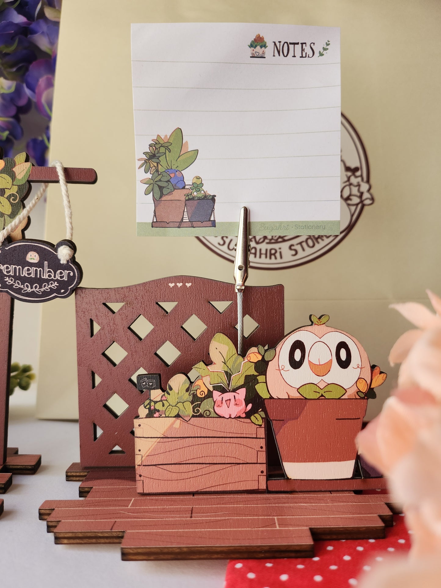 Poke Planter Standees | Note hanger