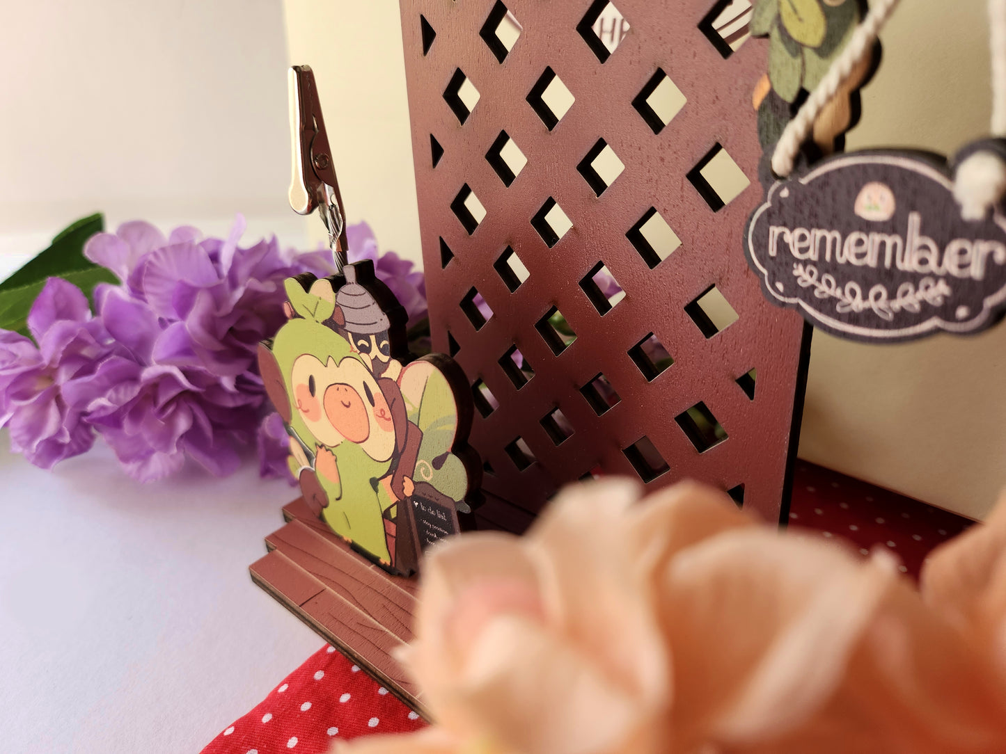 Poke Planter Standees | Note hanger